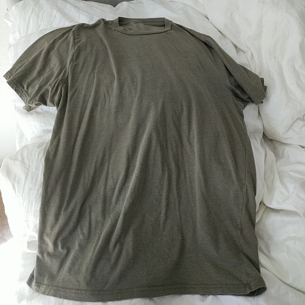 Men's L green t-shirt